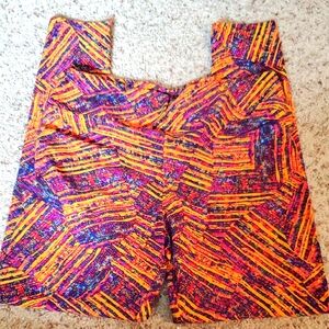 #L035 (CH) NWOT LuLaRoe Colorful Patterned Leggings
